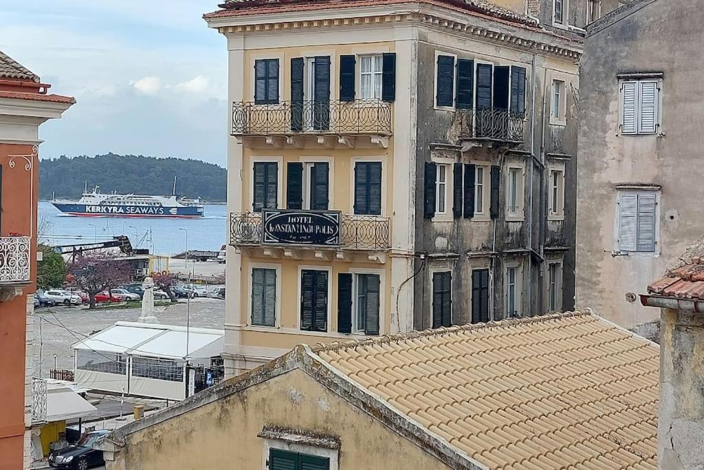 Old Port View Apartment, Διαμέρισμα Στο Κέντρο 2 Υπνοδωματίων Corfu  Esterno foto