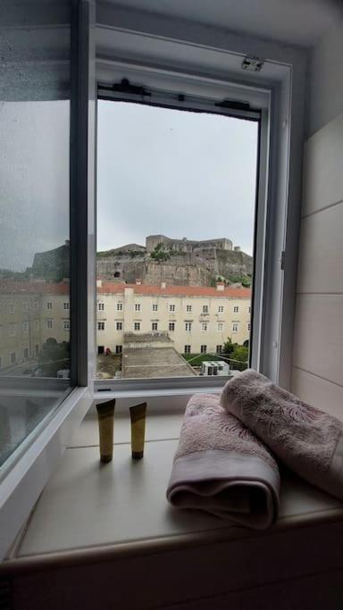 Old Port View Apartment, Διαμέρισμα Στο Κέντρο 2 Υπνοδωματίων Corfu  Esterno foto