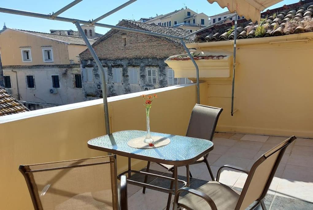 Old Port View Apartment, Διαμέρισμα Στο Κέντρο 2 Υπνοδωματίων Corfu  Esterno foto