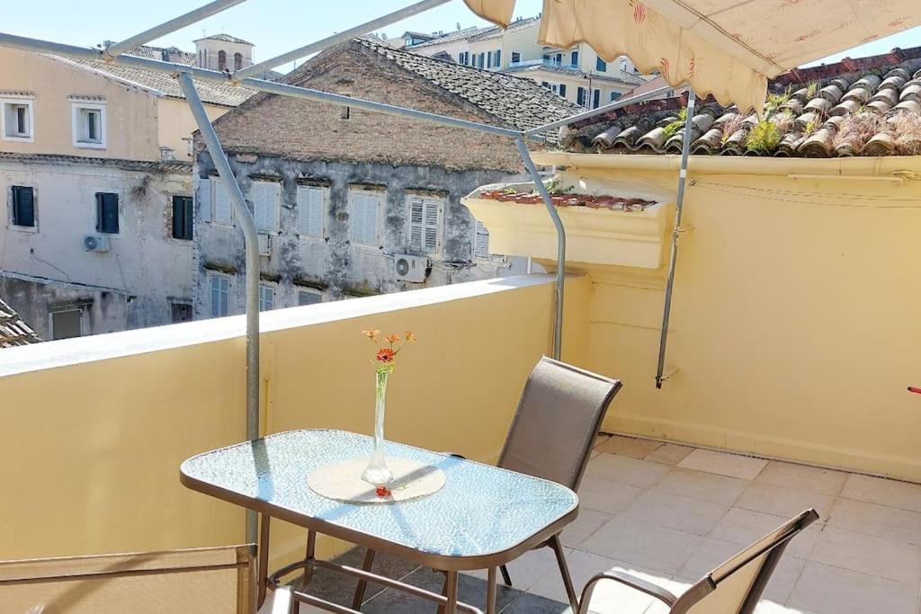 Old Port View Apartment, Διαμέρισμα Στο Κέντρο 2 Υπνοδωματίων Corfu  Esterno foto